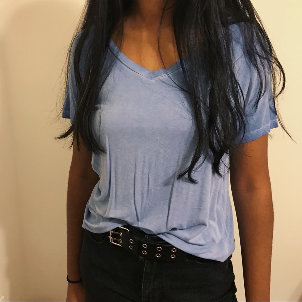 american eagle blue v-neck top